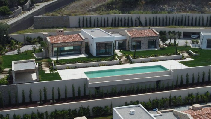 Image No.1-8 Bed House/Villa for sale