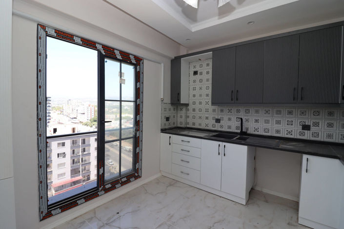 Image No.13-4 Bed Apartment for sale