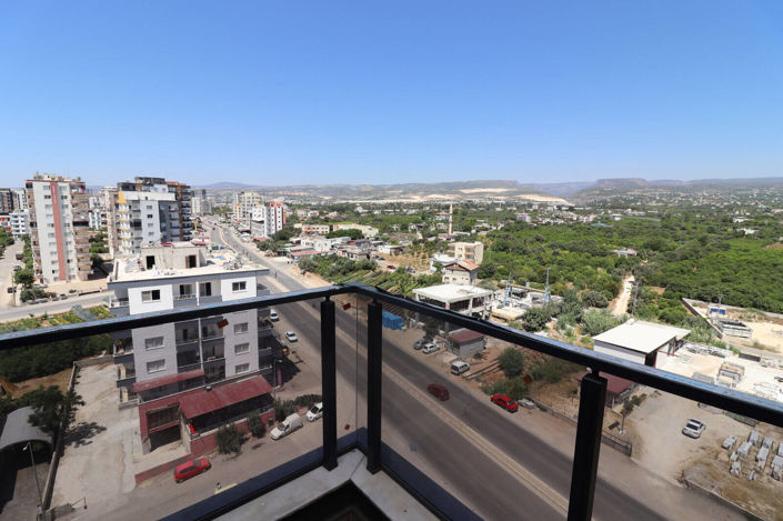 Image No.20-4 Bed Apartment for sale