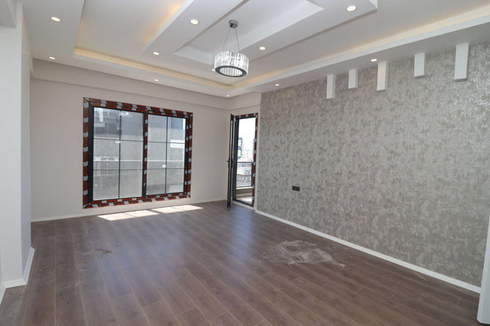 Image No.8-4 Bed Apartment for sale