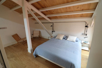 Interior 6