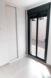 Interior 9