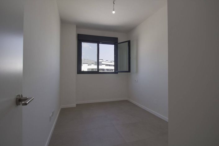 Image No.14-4 Bed Apartment for sale