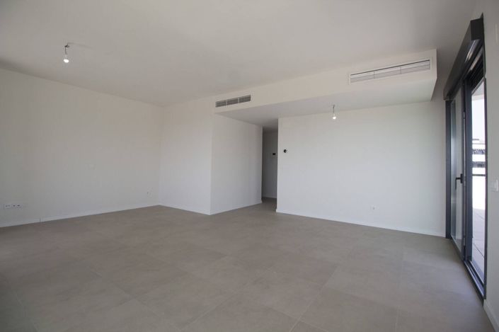 Image No.7-4 Bed Apartment for sale