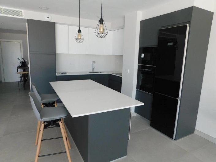 Image No.18-3 Bed Apartment for sale