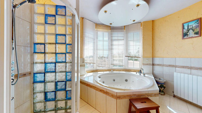 Image No.63-5 Bed House/Villa for sale