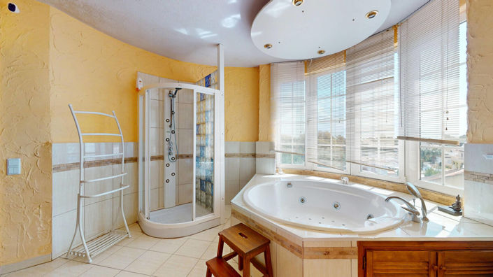 Image No.68-5 Bed House/Villa for sale