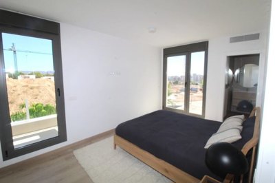 Interior 6