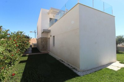 Exterior 4