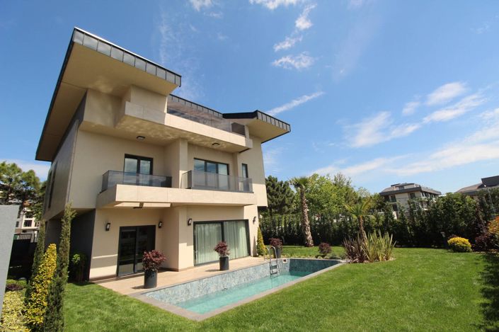 Image No.1-4 Bed House/Villa for sale