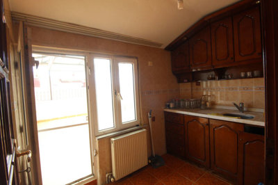 Interior 12