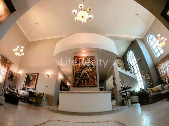 Image No.2-5 Bed House for sale