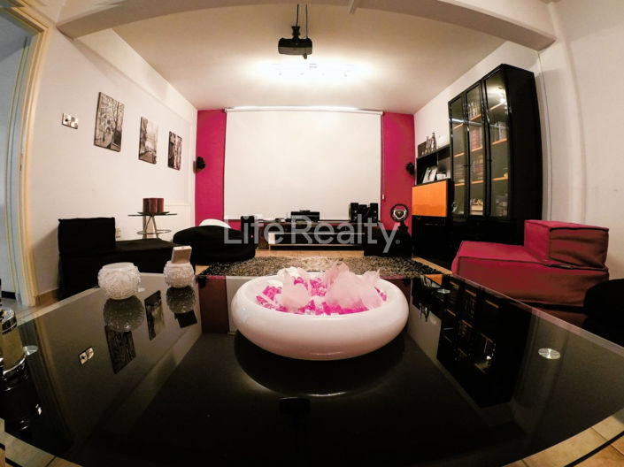 Image No.20-5 Bed House for sale