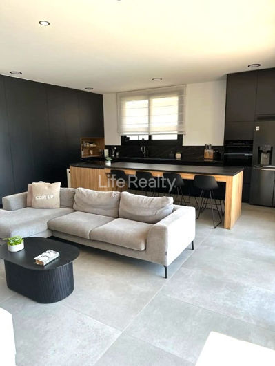 Image No.5-5 Bed House for sale