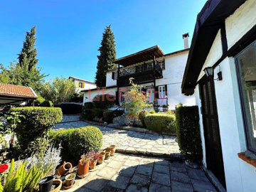 1 - Laneia, House