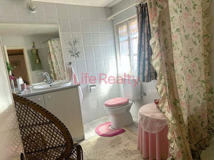 Image No.10-4 Bed House for sale