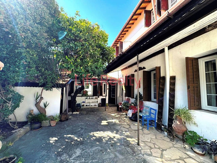 Image No.14-4 Bed House for sale