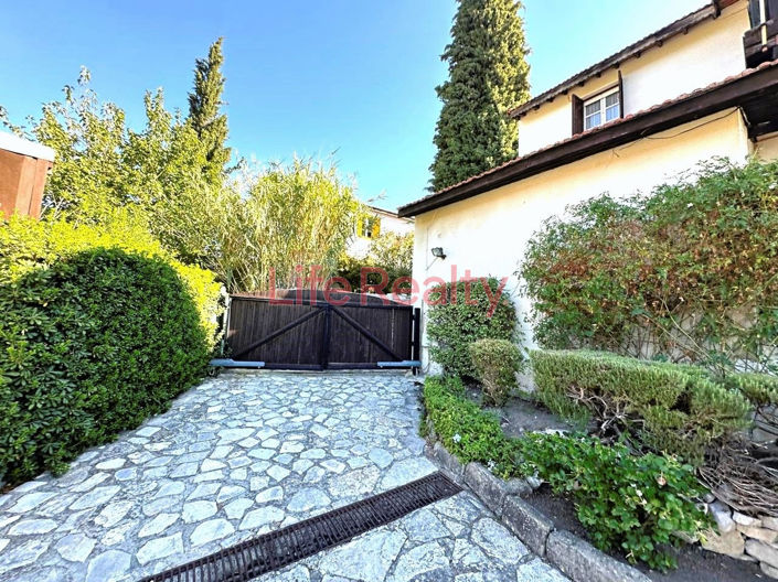 Image No.18-4 Bed House for sale