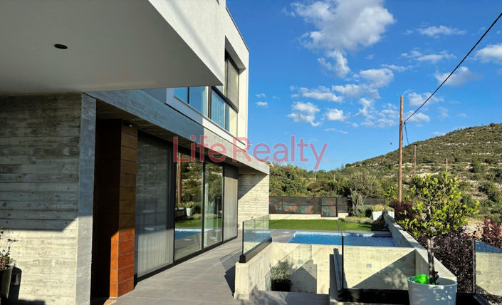 Image No.22-4 Bed House for sale