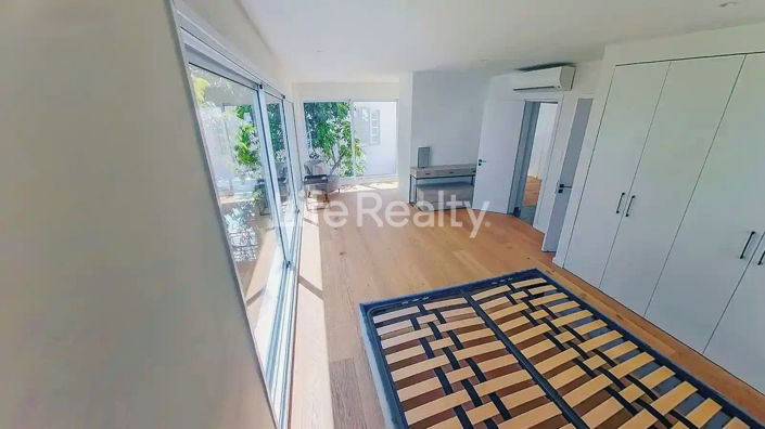 Image No.9-5 Bed House for sale