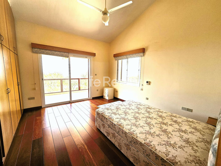 Image No.23-6 Bed House for sale