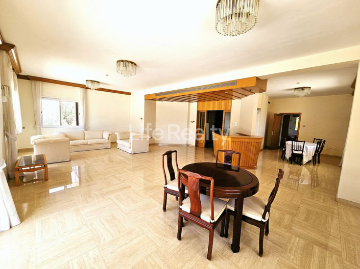 Image No.5-6 Bed House for sale