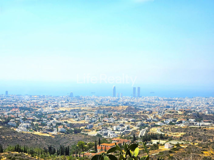 Image No.7-6 Bed House for sale