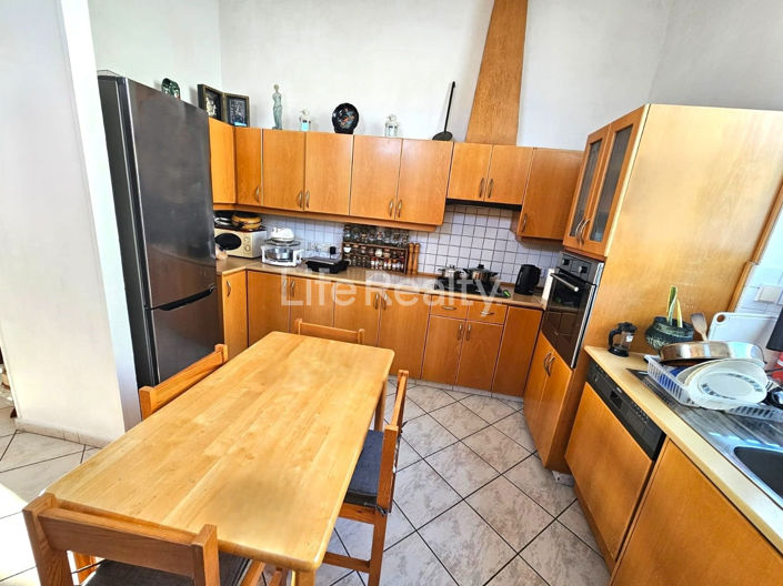 Image No.12-6 Bed House for sale