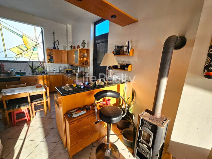 Image No.14-6 Bed Property for sale