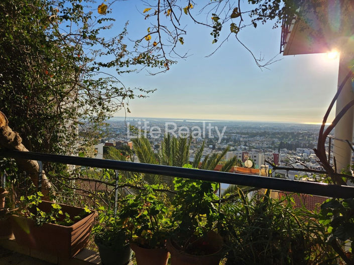 Image No.30-6 Bed Property for sale