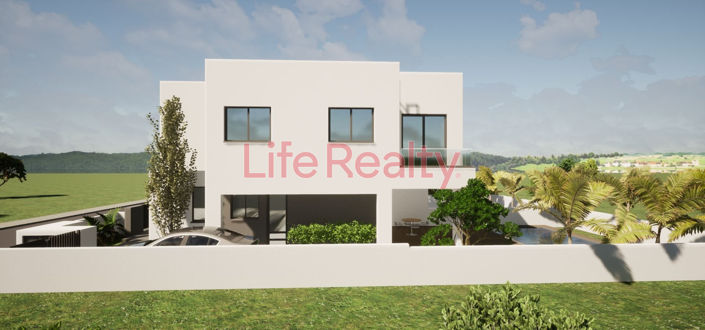 Image No.8-3 Bed House for sale