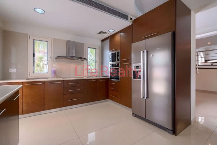 Image No.14-6 Bed House for sale