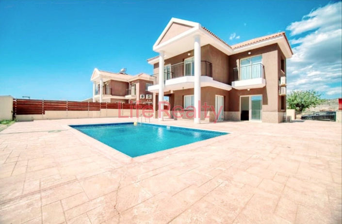 Image No.1-3 Bed House for sale