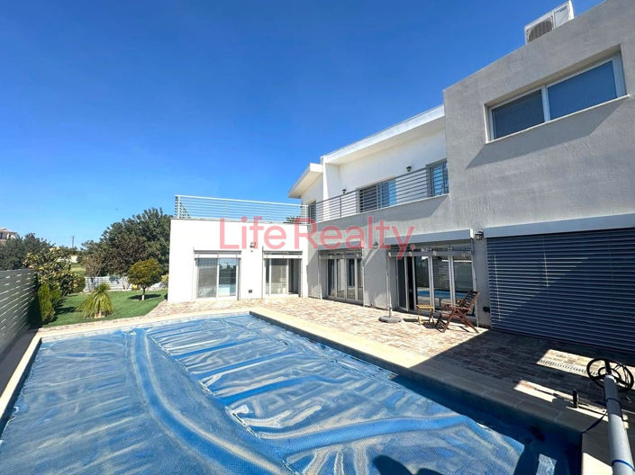 Image No.10-5 Bed House for sale