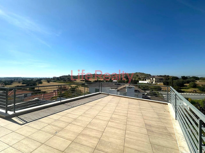 Image No.13-5 Bed House for sale