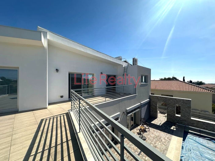 Image No.14-5 Bed House for sale