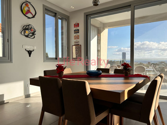 Image No.11-7 Bed House for sale