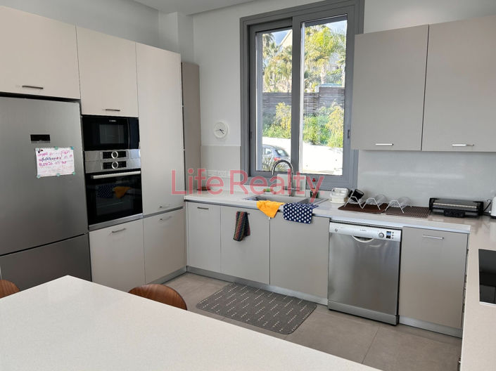 Image No.14-7 Bed House for sale