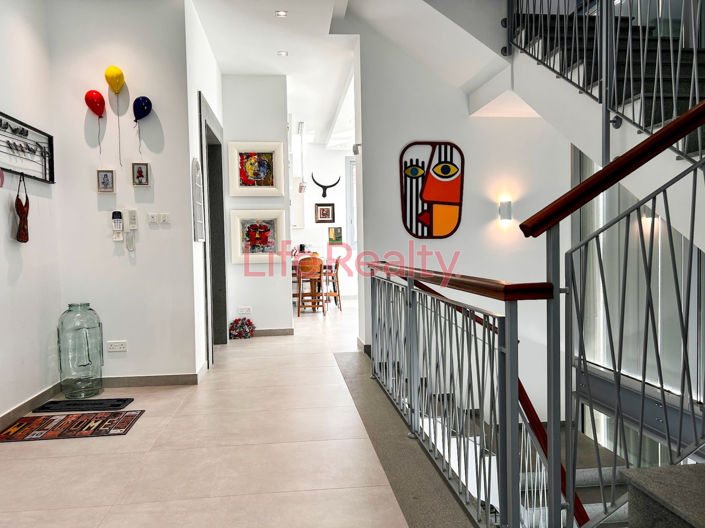 Image No.15-7 Bed House for sale