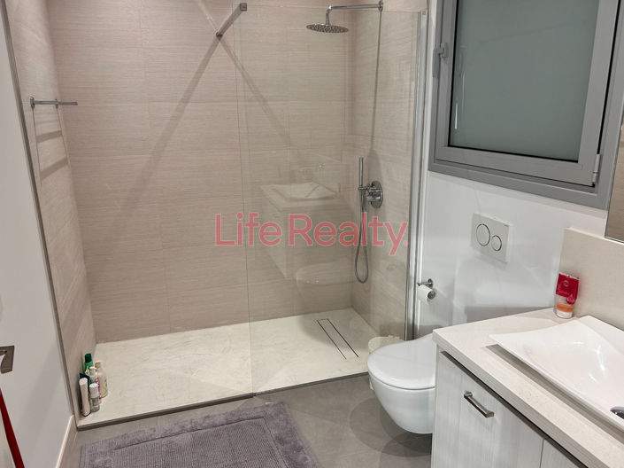 Image No.24-7 Bed House for sale