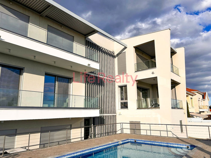 Image No.29-7 Bed House for sale