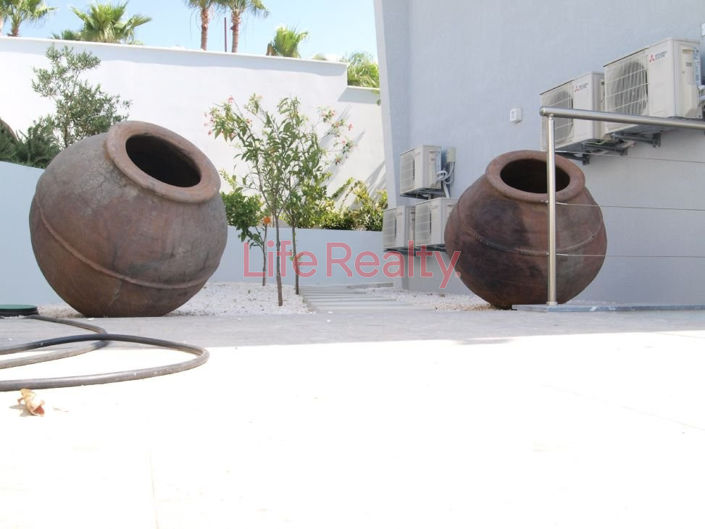 Image No.33-7 Bed House for sale