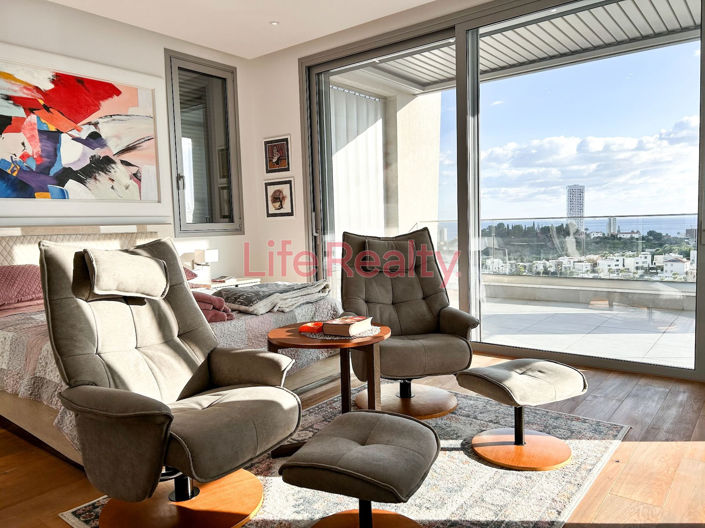 Image No.9-7 Bed House for sale