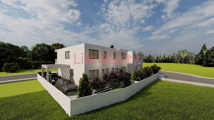 Image No.8-3 Bed House for sale