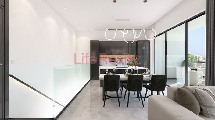 Image No.13-10 Bed Property for sale