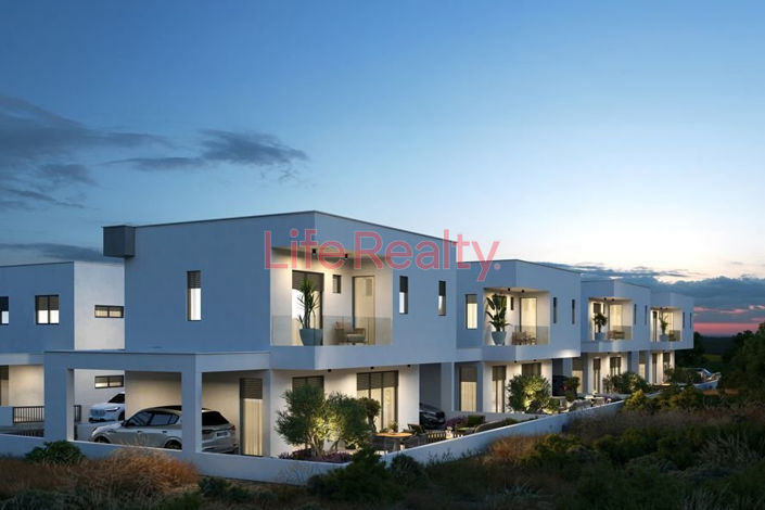 Image No.3-3 Bed House for sale