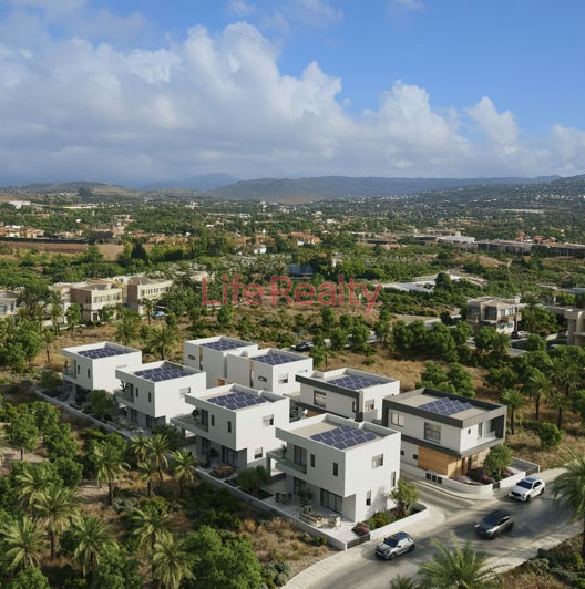 Image No.8-3 Bed House for sale