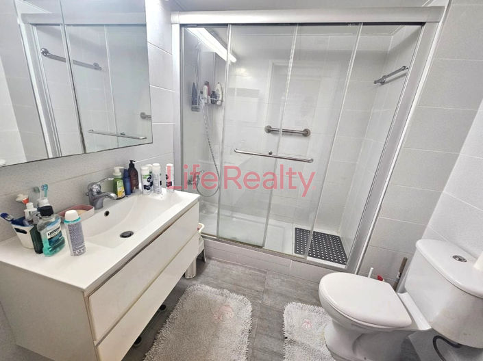 Image No.15-4 Bed Apartment for sale