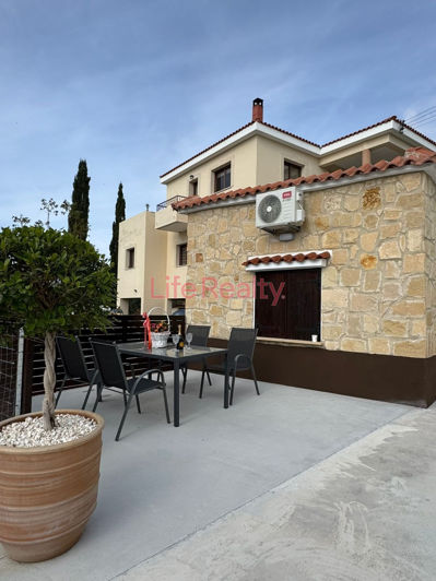 Image No.3-2 Bed House for sale