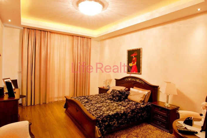 Image No.10-7 Bed House for sale